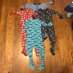4 pair footie pj’s